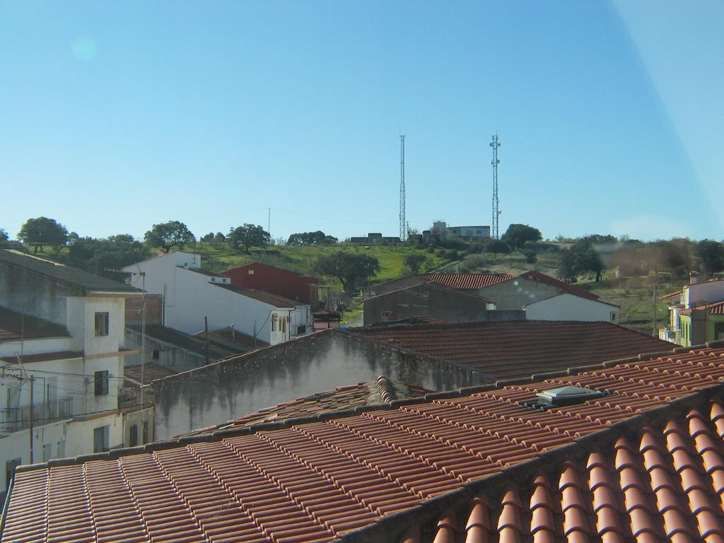 Hostal Ciudad De Caparra Carcaboso Extérieur photo